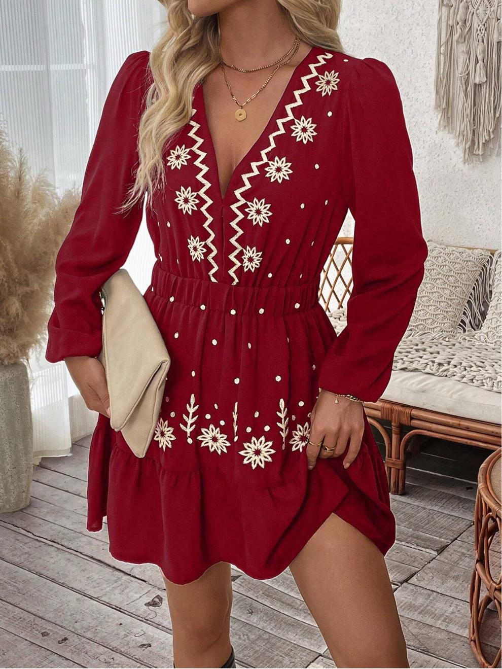 Damen Boho Minikleid Weinrot: Besticktes V-Ausschnitt Kleid, Tailliertes Langarm Herbstkleid mit Blumen-Stickerei & Volants für Freizeit S-XL