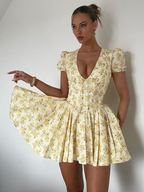 Damen Minikleid Gelb: Vintage Blumenmuster, V-Ausschnitt & Plissee S-L