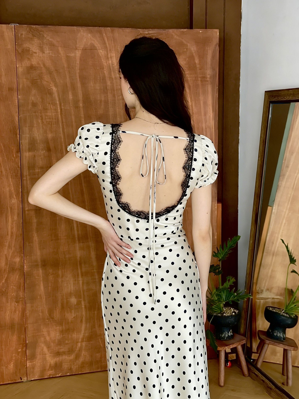 Damen Maxikleid Weiß: Schwarze Punkte, Spitze & Rückenfrei, Vintage S-L